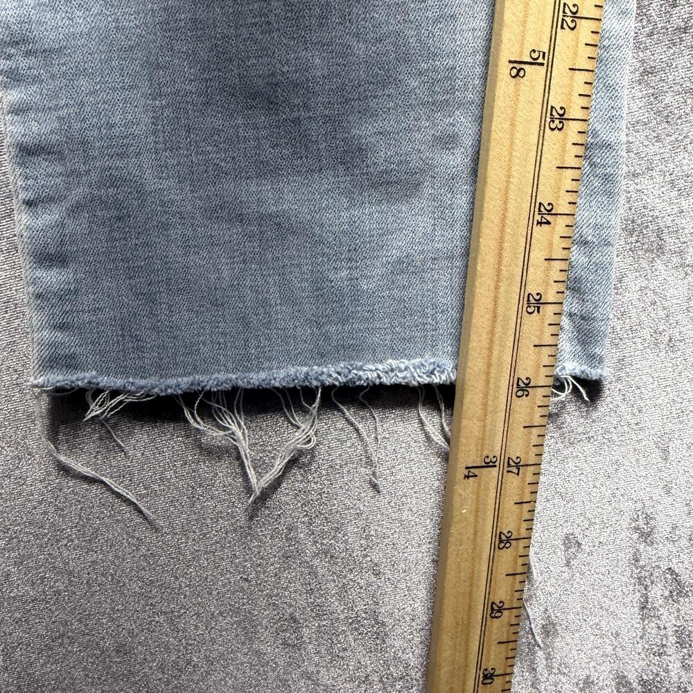 Levis Classic Straight Jeans Womens 4 Blue Mid Rise Distressed Fringe Hem Denim - Picture 3 of 11
